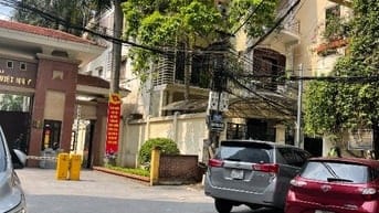 HIẾM - HOÀNG CẦU - NGUYỄN PHÚC LAI - 75M - 4 TẦNG - MT 10M - Ô TÔ 