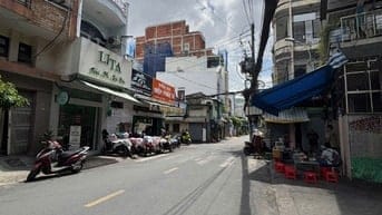 Chưa tới 200tr/m2 có ngay căn nhà ngang 8.4x64m2 3tầng cũ tiện xây mới