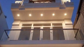 Bán khách sạn tự vận hành tại Nguyễn Xí, phường Thanh Đa, 107m2