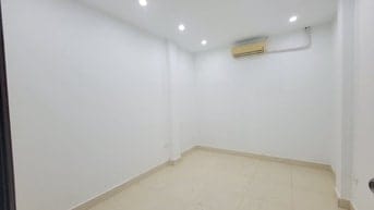 Cho thuê nhà nguyên căn ngách 28/40 Điện Biên Phủ