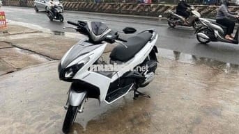 ban ab 215 còn rat mới. tra GOP o đồng