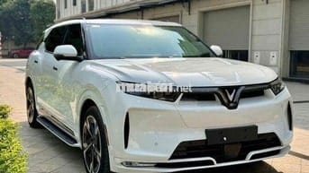 VINFAST VF9 - Giao xe ngay, đủ màu lựa chọn!