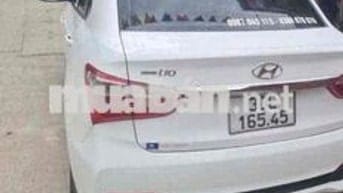 Hyundai Grand i10 2020 bản thiếu.