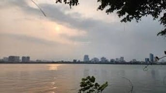 Bán nhà mặt Hồ Tây  phố Từ Hoa quận Tây Hồ 373m²  xây 5 tầng giá 325tỷ