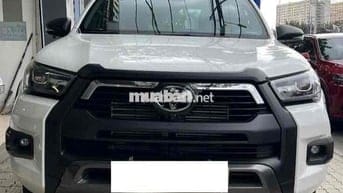 Toyota Hilux 2024 Adventure 2.8L 4x4 AT - 15000 km