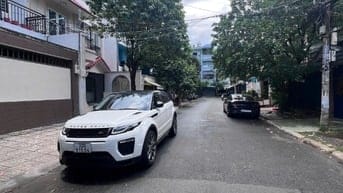 Bán nhà cư xá Chu Văn An 4*18m xây 5 tầng mặt tiền đường 12m nhựa khu 