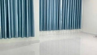 Cho thuê nhà 100m2 ( 4.8 x 21m ) sân 5m , 1 lầu , 2 PN / 2WC