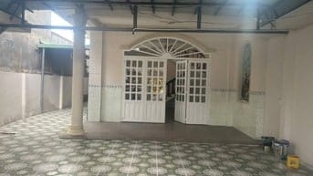 Cho thuê nhà nguyên căn đường nhựa 10m, KDC yên tĩnh
