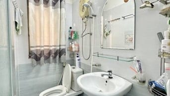 🚛 KHU PHÂN LÔ XE TẢI – NHÀ 3 TẦNG ĐẸP – GIÁ TỐT 7.5 TỶ – SÁT QUẬN 1  