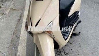 Honda lead đời cao êm đẹp như hình