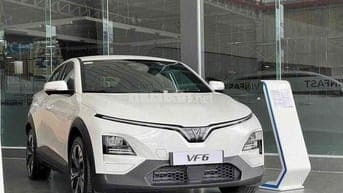 VF6 Plus - Tặng gói bảo hiểm và bảo dưỡng cao cấp