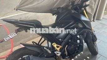 Yamaha TFX màu đen, xe sportbike