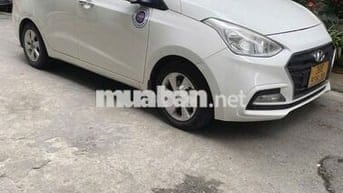 Hyundai Grand i10 2017 trắng sử dụng tốt