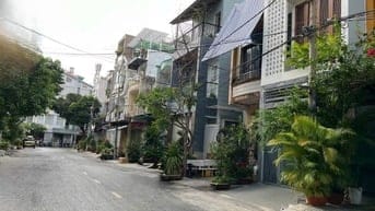 Nhà MT 17 Bác Ái 4x18m, 1 lầu đúc đường lớn có lề tiện ở và kinh doanh