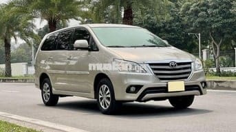 Toyota Innova 2.0G 2016 số tự động màu vàng cát