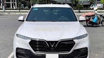 VinFast Lux SA 2.0 Premium 2.0 AT - 2019