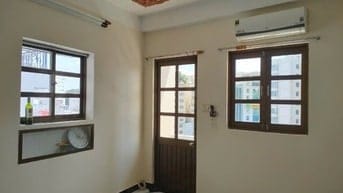 Studio chung cư lầu cao thoáng mát 