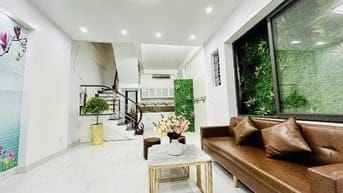 Mua bán liền tay nhà đường 3 tháng 2, quận 11, giá 2tỷ6