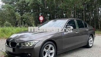 BMW 2013 320i - 94000 km