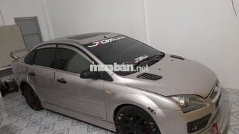 Ford Focus 2.0 số sàn