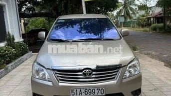 Toyota Innova 2013 2.0G - 190000 km