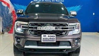Ford Everest Titanium 2 Cầu 2023 - Chính Hãng