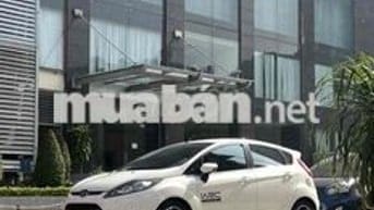 Ford Fiesta 2012 1.6 AT Hatchback - 130000 km