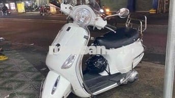 xe Vespa LX 125 cc Nhà bán ( 10 triệu 500 )