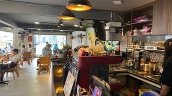 Sang nhượng quán cafe vị trí đắc địa góc 2MT, Phường 11, Quận 6