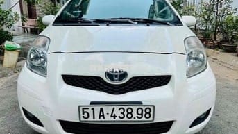 Toyota Yaris 2010 Hatchback, Màu Trắng, Nhập Nhật