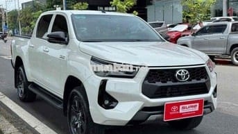 Hilux Tự Động 1 Cầu 2024 8.000Km - Giá Còn Giảm