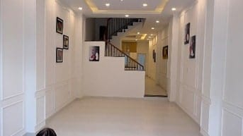 Nhà mặt tiền đường phan xích long