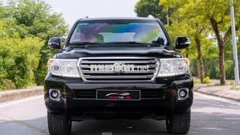 Toyota Land Cruiser VX 4.6 V8 2014