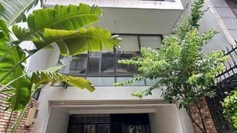 Cho thuê nguyên căn ốp kính hẻm xe tải Vip nhất Nam Kì Khởi Nghĩa Q3
