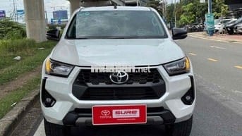 Hàng Hot Hilux tự động 2024 siêu lướt 9.000km