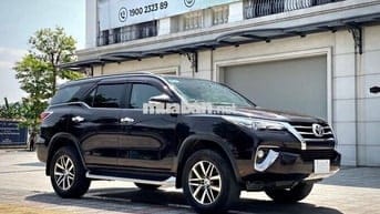 Toyota Fortuner 2.7V 4x4 AT 2017 - máy Xăng.