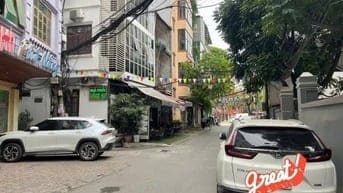 Hoàng Quốc Việt - 58m x 5 Ngủ x MT rộng - LÔ GÓC, Ô TÔ, KINH DOANH