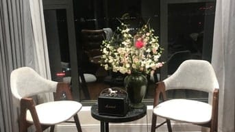 Thanh lý bàn ghế gỗ, bọc nỉ, bàn sắt mặt đá