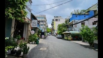 Bán nhà cấp 4 hẻm 3m thông 212B/.Nguyễn Trãi Q1 dt 7,9x10m giá 13,8tỷ.