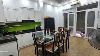 Cho thuê nhà riêng tại Đào Tấn 40mx 5 tầng 3pn full đồ nhà mới ở luôn.