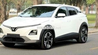 xe VinFast VF6 2025