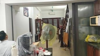 Bán nhà Nguyên Chí Thanh, 70m, 5 tầng, phân lô, ô tô tránh, vỉa hè