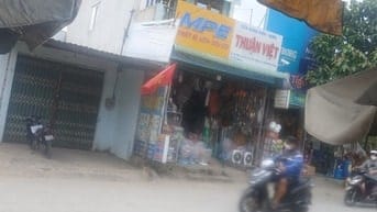 Cho thuê nhà nguyên căn mặt tiền đường lớn tiện kinh doanh buôn bán
