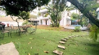 Biệt thự sân vườn lớn có hồ bơi hẻm Trần Não, TP. Thủ Đức, 825m2 đất