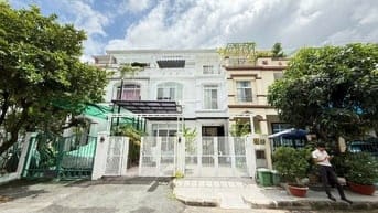 Hot! bán gấp biệt thự Hưng Thái, PMH,126m, 4 phòng, nhà mới, giá 34 tỷ