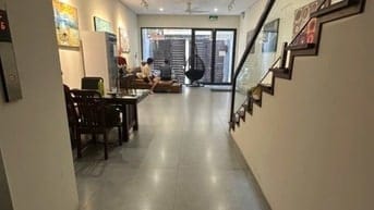 Chính chủ bán toà nhà 7 tầng phân lô phố liễu giai quận ba đình hà nội