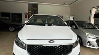 Kia Sedona 2018 2.2 DATH - 180000 km