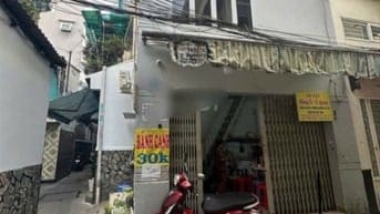 Cho thuê nhà hẻm 2m(XM) Cách Mạng Tháng 8, P.10, Q.3 giá 7.5tr