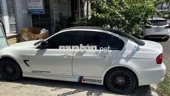 BMW 320i 2009 bản có cửa sổ trời