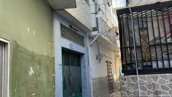 Nhà cách mặt tiền 5m, trung tâm Phú Nhuận, giao nhà ngay, có máy lạnh 
